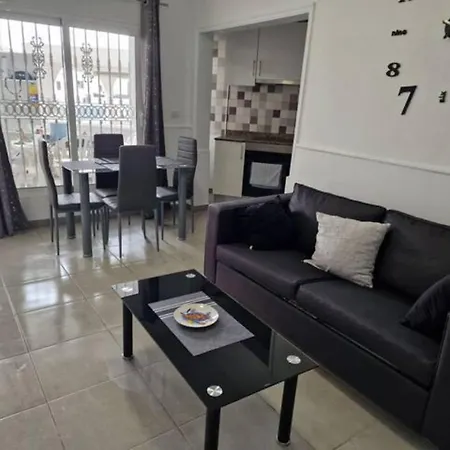 Casa Yei -apto. A 4 Minutos De La Playa Tias