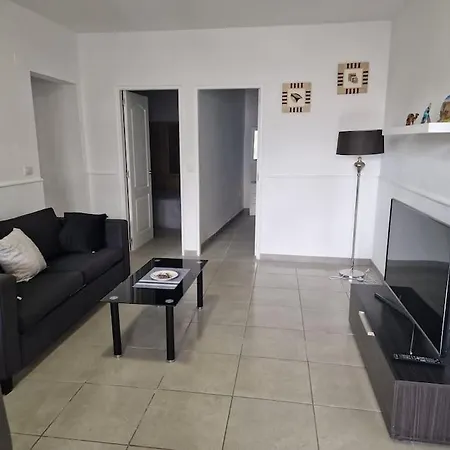 Casa Yei -apto. A 4 Minutos De La Playa Tias